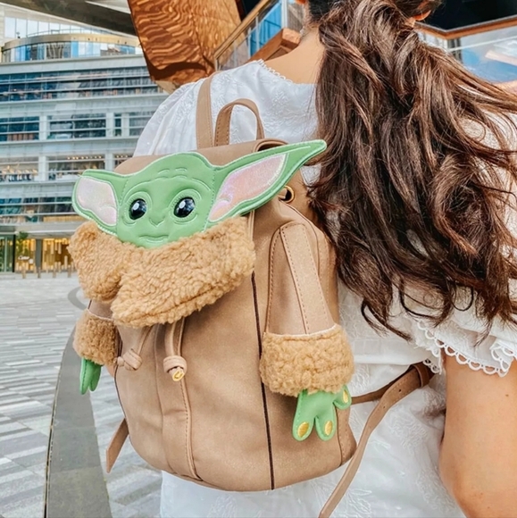 Danielle Nicole x Star Wars The Mandalorian The Child Grogu Backpack - Picture 1 of 7